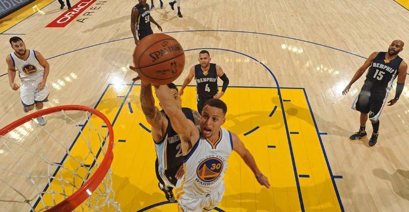 勇士主场胜率高达七成 客场战绩待改善季后赛形势分析