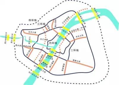 图片来源武汉晨报目前,武汉的道路简单说是"三环十三射".