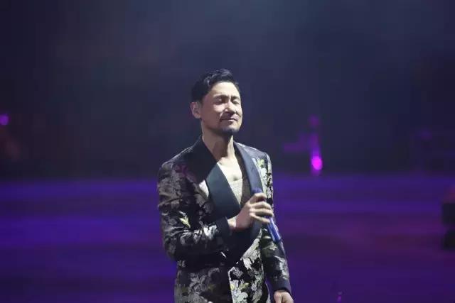 致敬&ldquo;经典&rdquo;！3个小时的张学友武汉演唱会，看这条就够了！