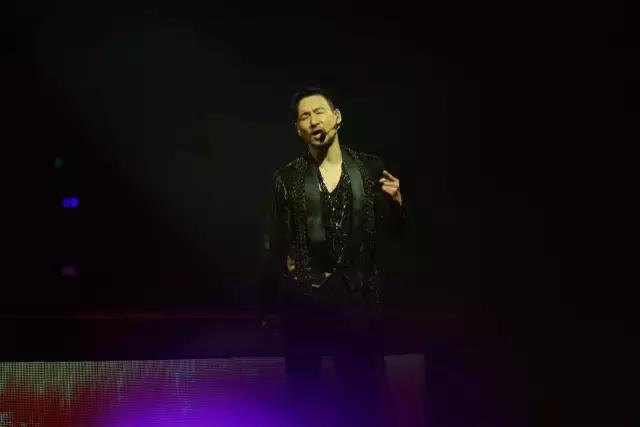 致敬&ldquo;经典&rdquo;！3个小时的张学友武汉演唱会，看这条就够了！