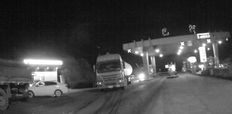 持假证开危化品车辆 糊涂司机被行拘