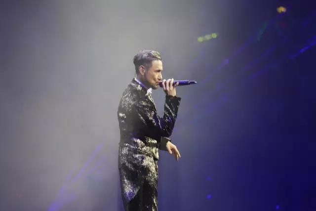 致敬&ldquo;经典&rdquo;！3个小时的张学友武汉演唱会，看这条就够了！