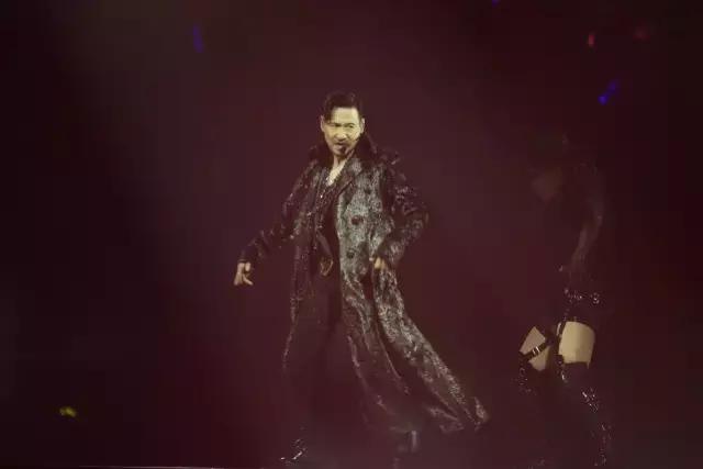 致敬&ldquo;经典&rdquo;！3个小时的张学友武汉演唱会，看这条就够了！