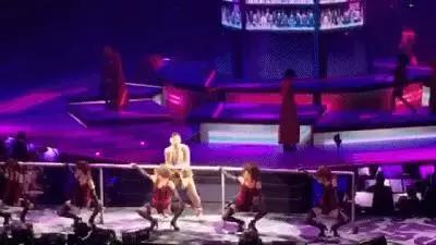 致敬&ldquo;经典&rdquo;！3个小时的张学友武汉演唱会，看这条就够了！