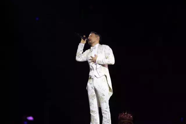 致敬&ldquo;经典&rdquo;！3个小时的张学友武汉演唱会，看这条就够了！