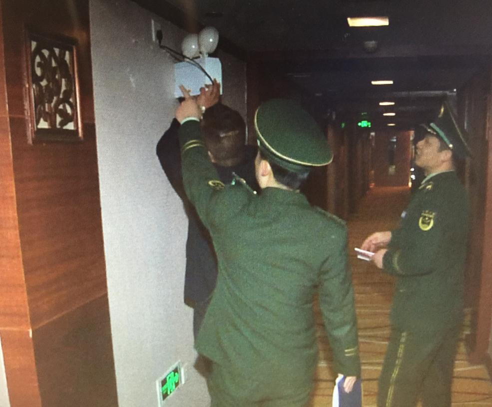 武汉:公共场所消防检查 小问题多现场整改