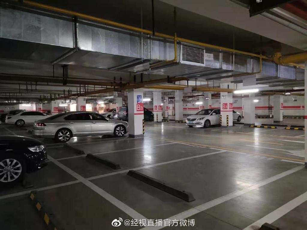 武汉一小区车位起价15万只卖不租业主回家被按临时停车收费