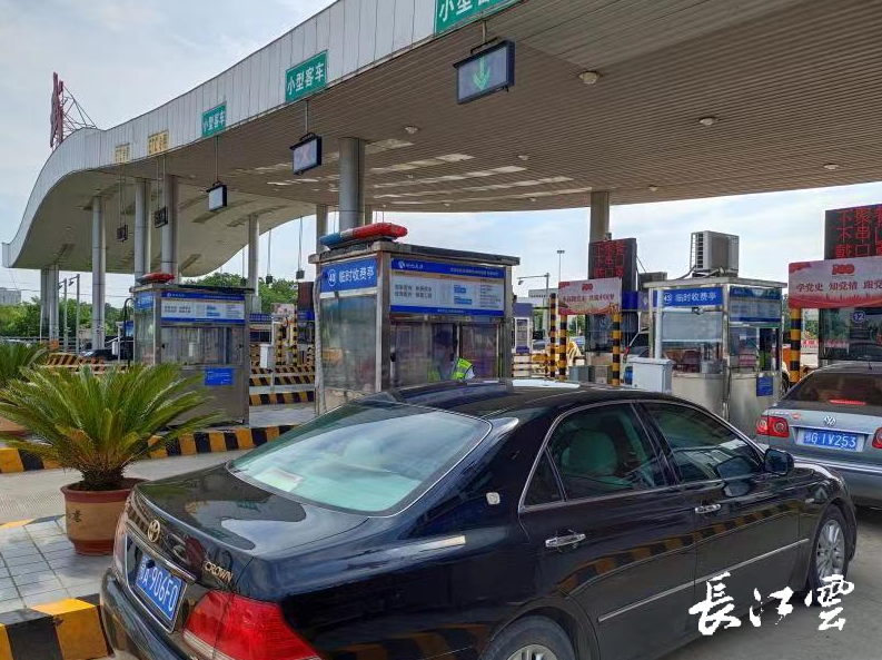 武东收费站再扩容武汉东大门破解治堵难题