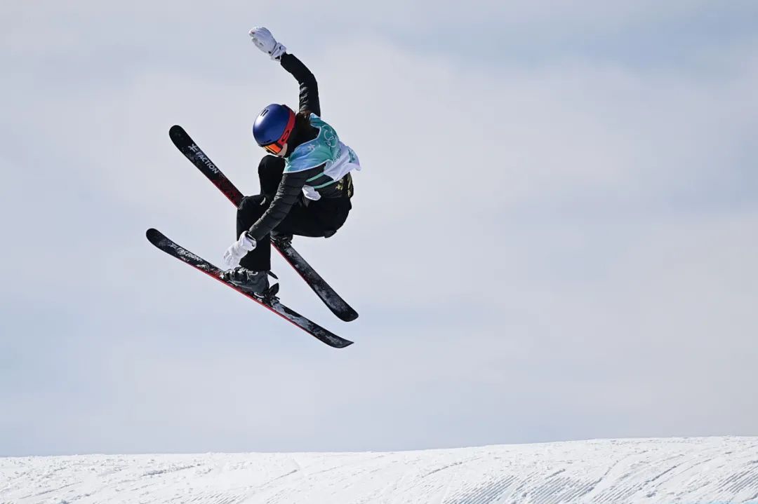 北京冬奥会上,谷爱凌将出战自由式滑雪大跳台,坡面障碍技巧和u型场地