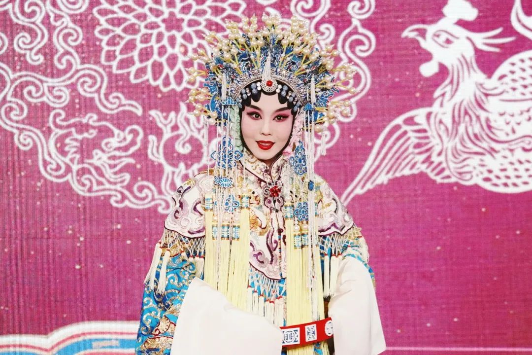相信刘梦娇必将把张派艺术发扬光大通过反复细致的摸索