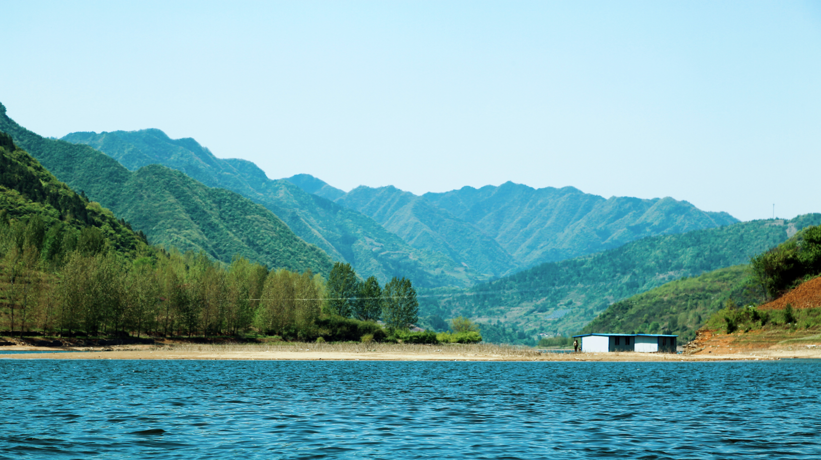 古南河畔--房县青峰镇台口新堰(摄影)