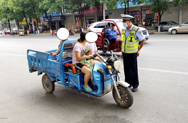 无牌无照上路,乱停乱放现象突出,严重影响了道路交通秩序,交通安全