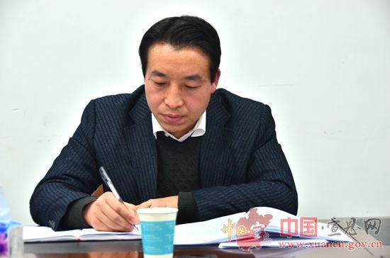 【两会进行时】县十八届人大一次会议代表进行分组讨论（一）