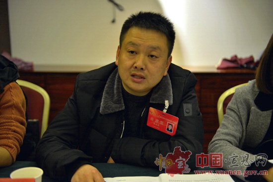 【两会进行时】县政协九届一次会议开展分组讨论（二）
