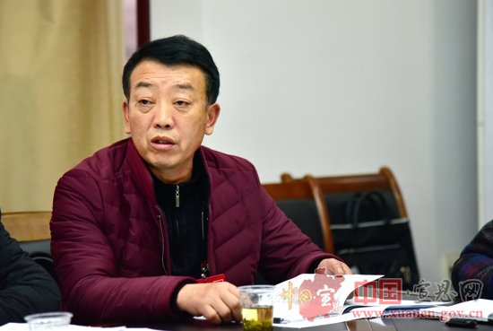 【两会进行时】县十八届人大一次会议代表进行分组讨论（一）