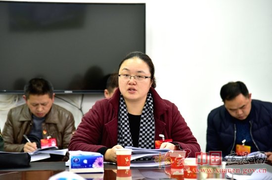 【两会进行时】县十八届人大一次会议代表进行分组讨论（一）