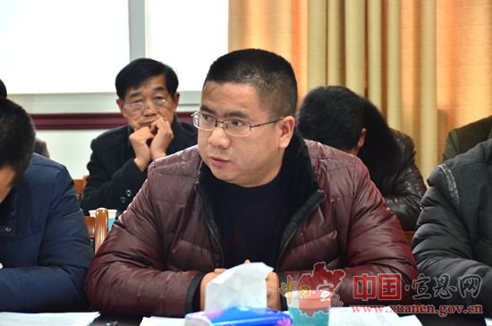 【两会进行时】县十八届人大一次会议代表进行分组讨论（一）