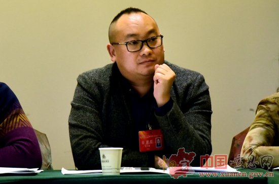 【两会进行时】县政协九届一次会议开展分组讨论（二）