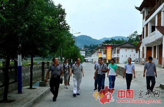【宣恩这几年】强化监督职能 推进科学发展