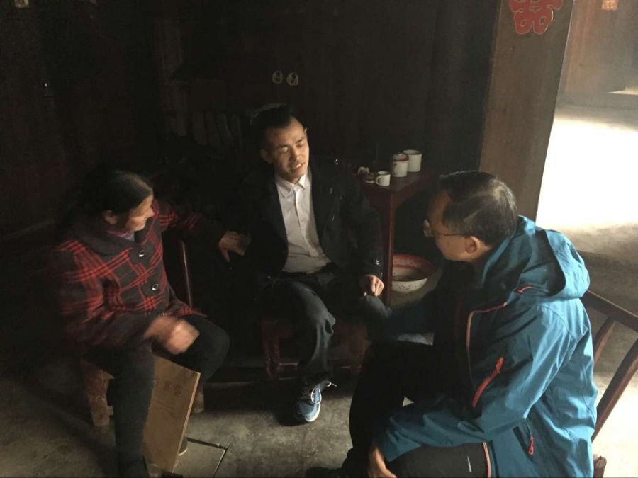 看望帮扶户