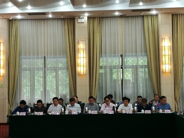 应询单位接受询问