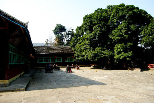 来凤三胡村农家
