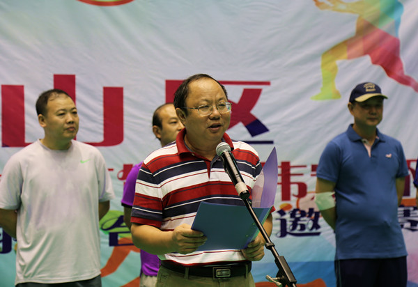 湖北省网球协会秘书长李万成开幕式上讲话