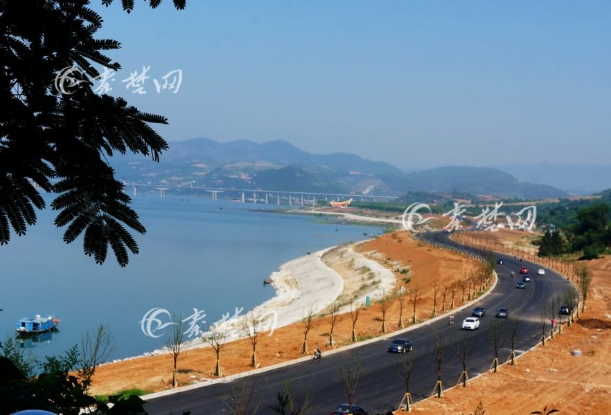 郧阳区景观大道贯通 汉江两岸美如画