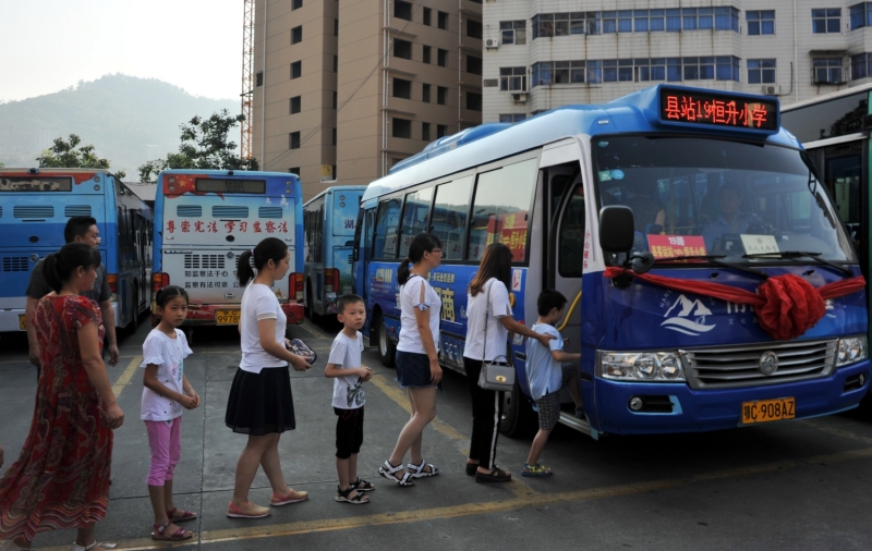 恒升小学公交线路今日试运行_云上竹山