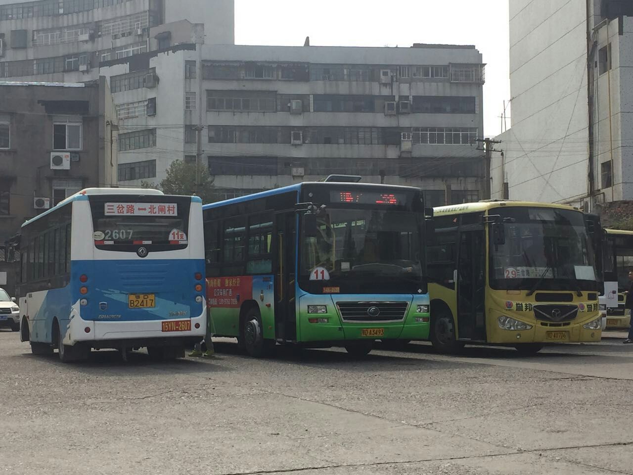 荆州九条公交线路换新名