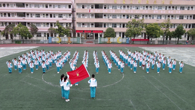 67钟祥这所学校不得了2000多名师生齐聚场面超壮观
