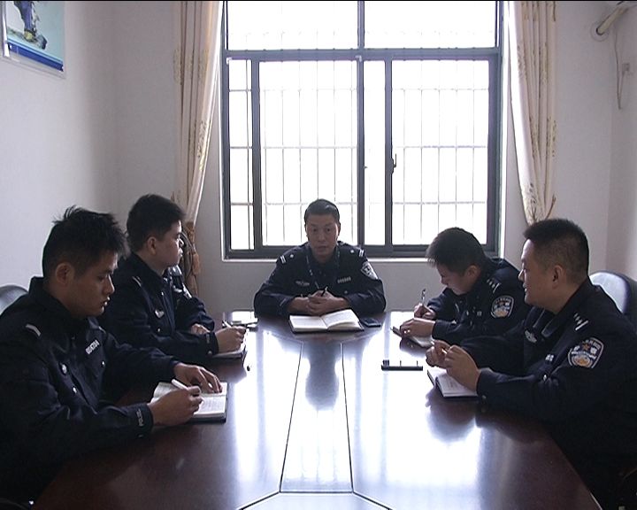 女生斗气滞留四川 警方出动安全带回_云上大冶