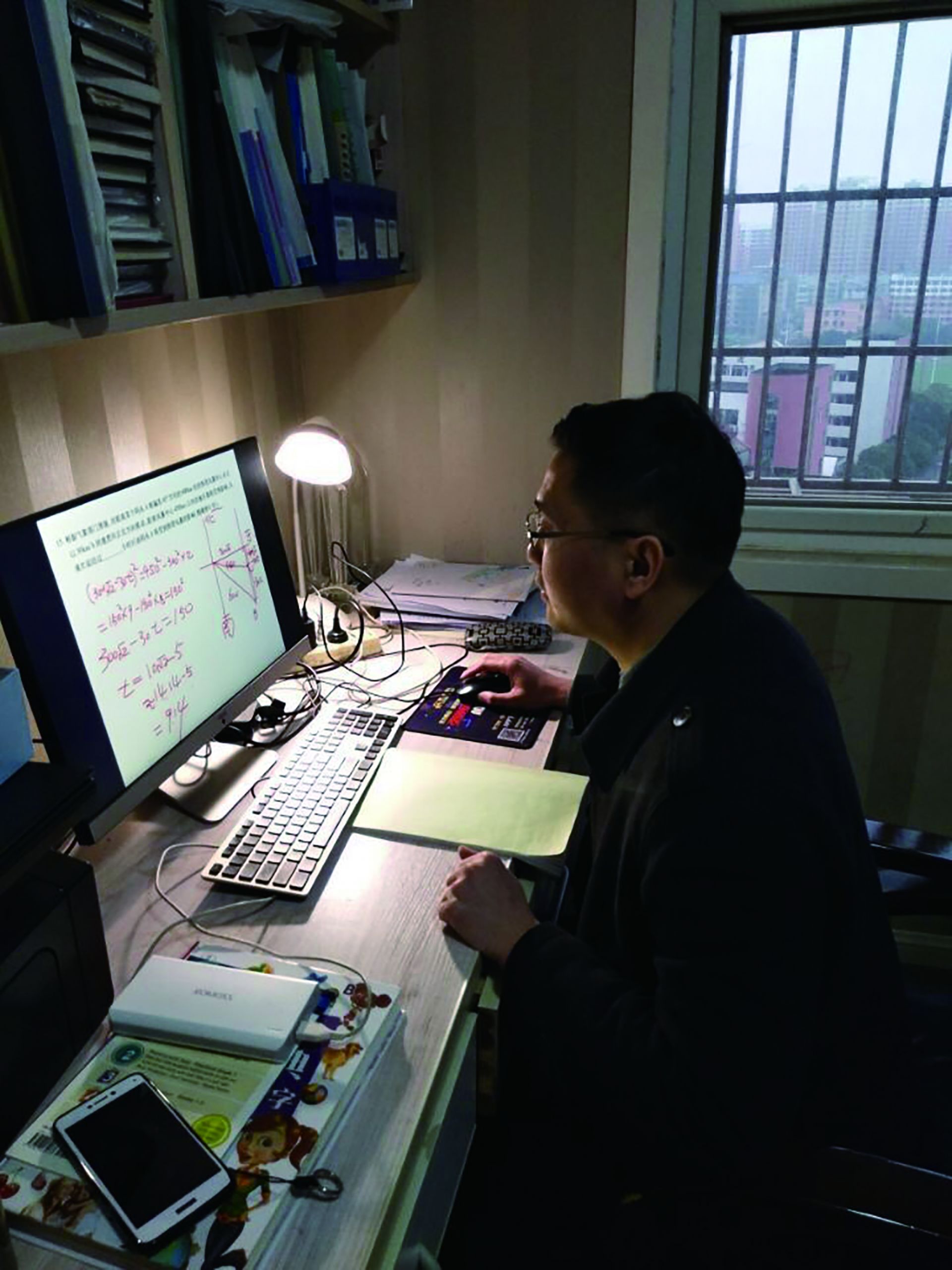 抗疫一线显科技担当 疫情防控复工复产 科技工作者在行动(一)_长江云