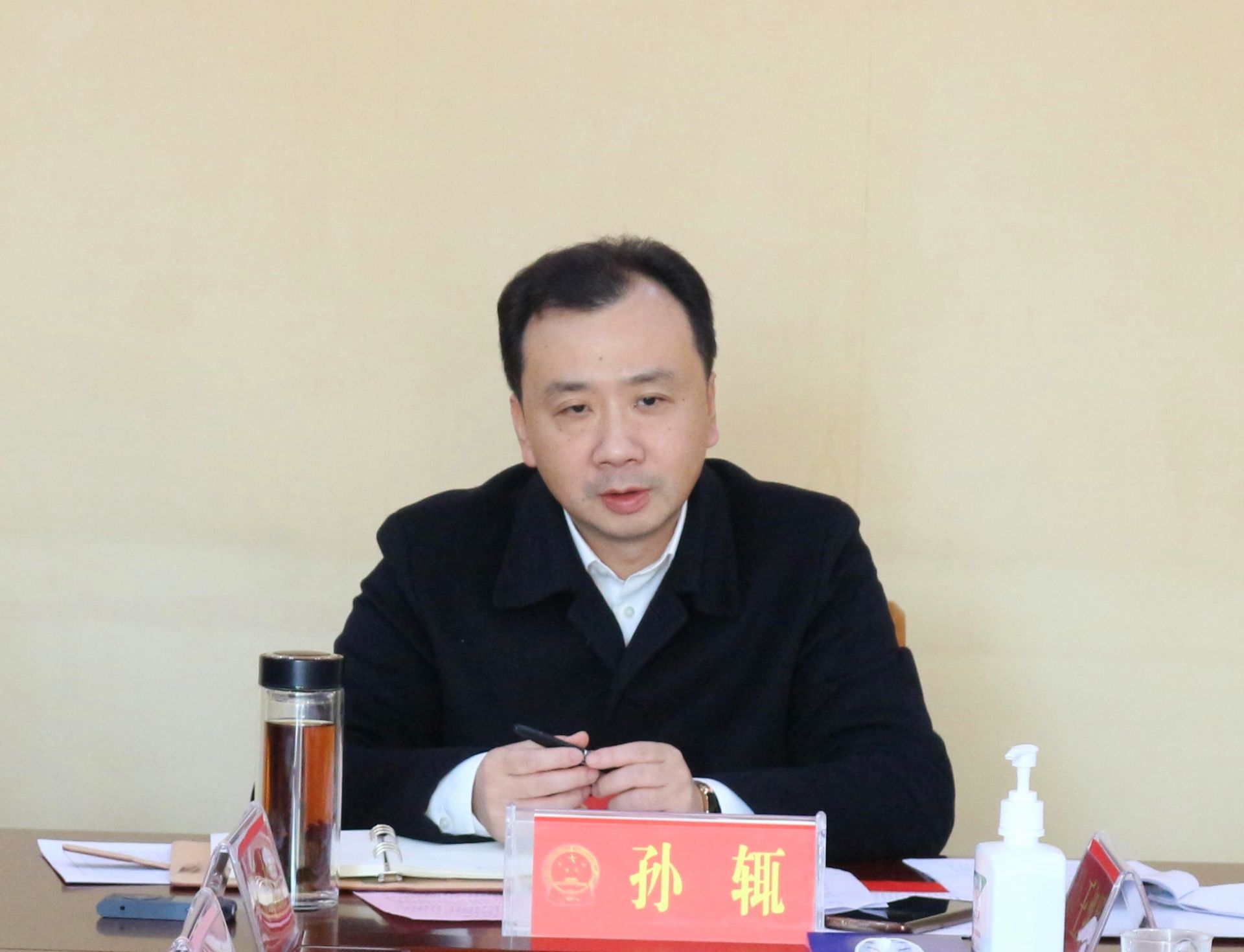 孙辄参加临空区还地桥东风农场代表团审议