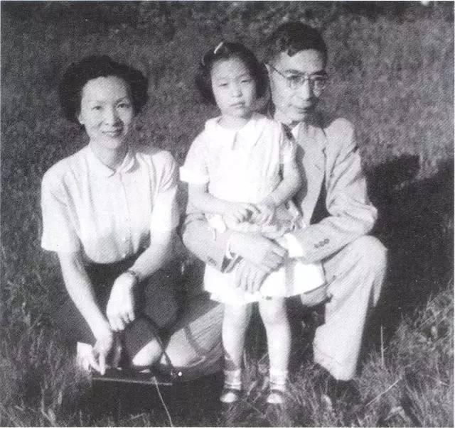 郭永怀 李佩,郭芹一家三口合影1956年,郭永怀回国后,担任力学研究所