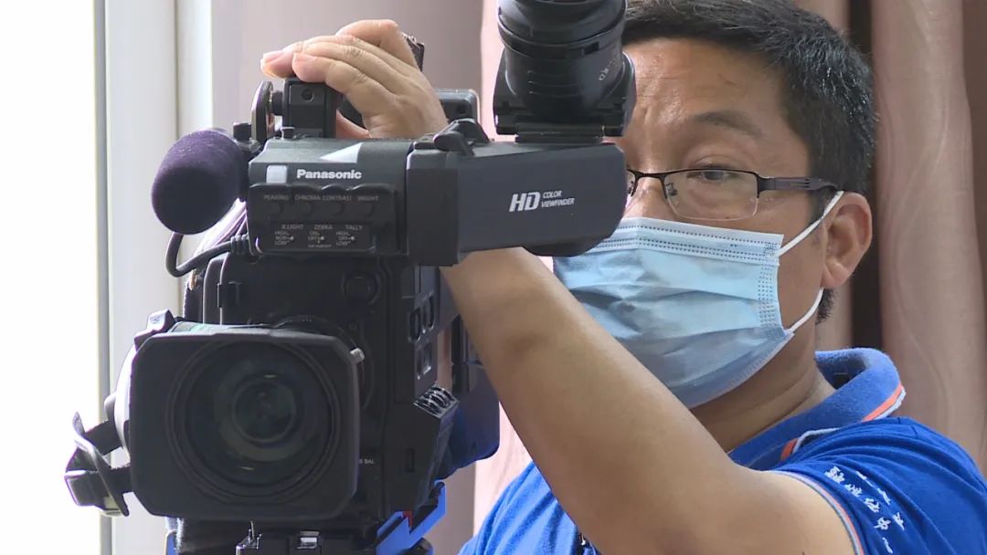 防汛抗灾先锋谱廖启华在防汛抗灾一线抒写担当