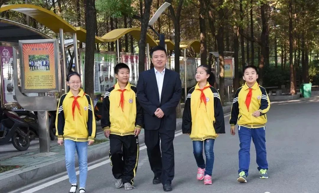 实验二小校长文小勇当选第三届中国好校长