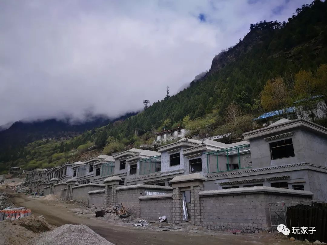 西藏山南这里有神山神湖还有不畏艰险的人