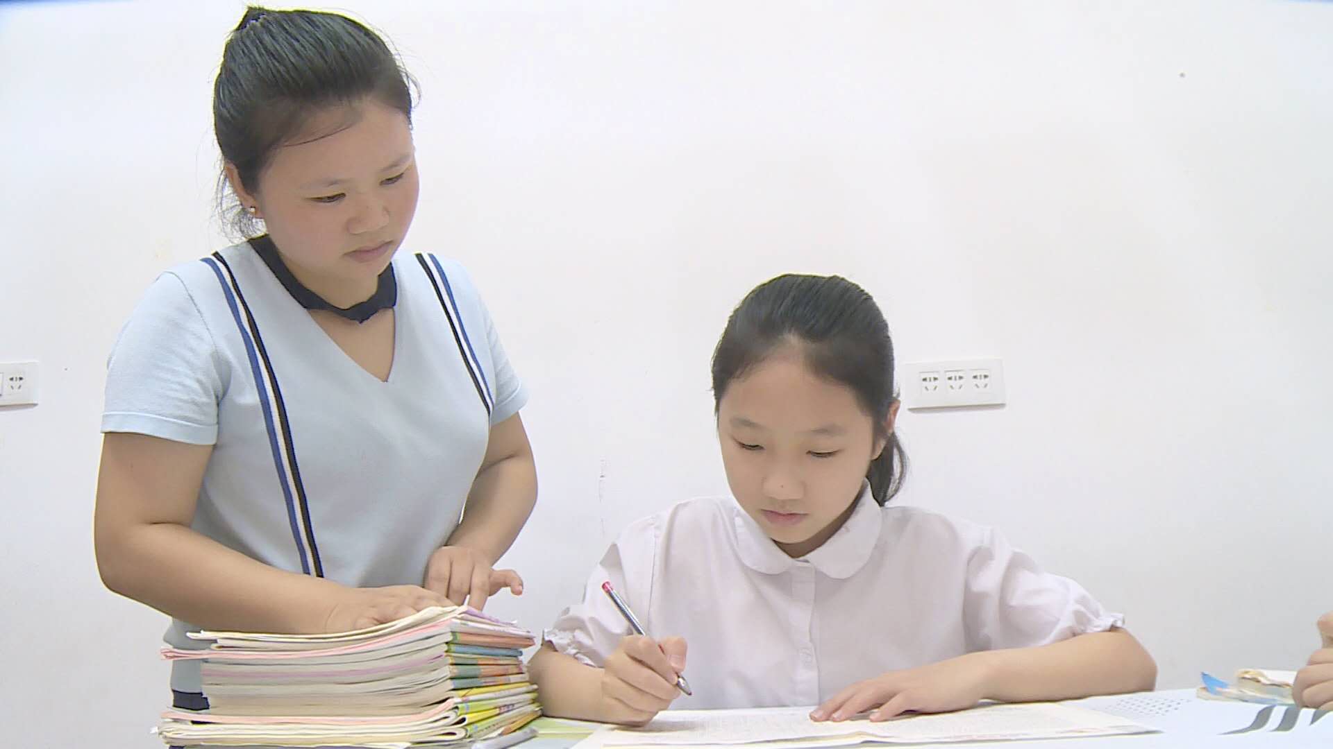 通城县南门小学六年级学生 汪思涵:今年的春节很特别,一场突如其来的