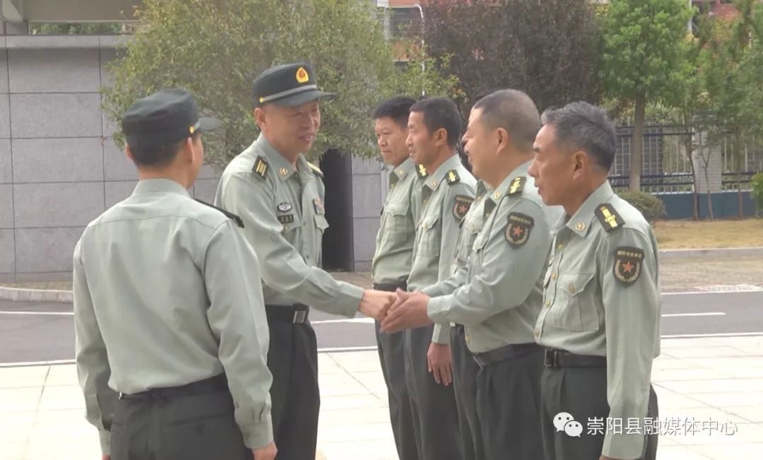 省军区副司令员张红军到崇阳县调研基层武装工作