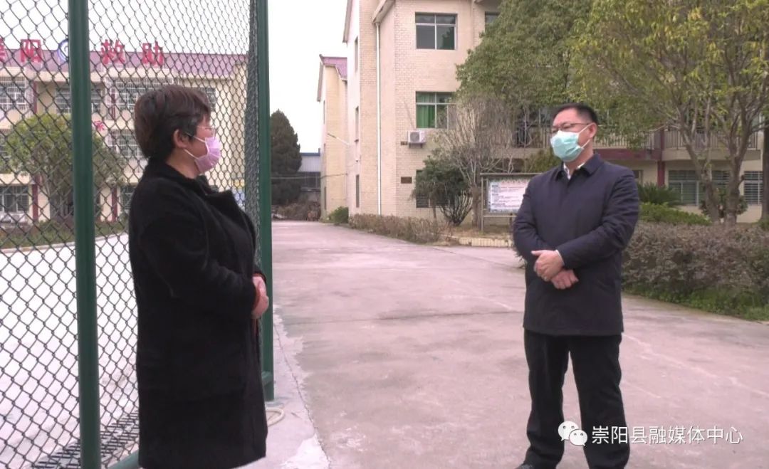 郑俊华:从严从细从实做好特殊场所的防疫工作