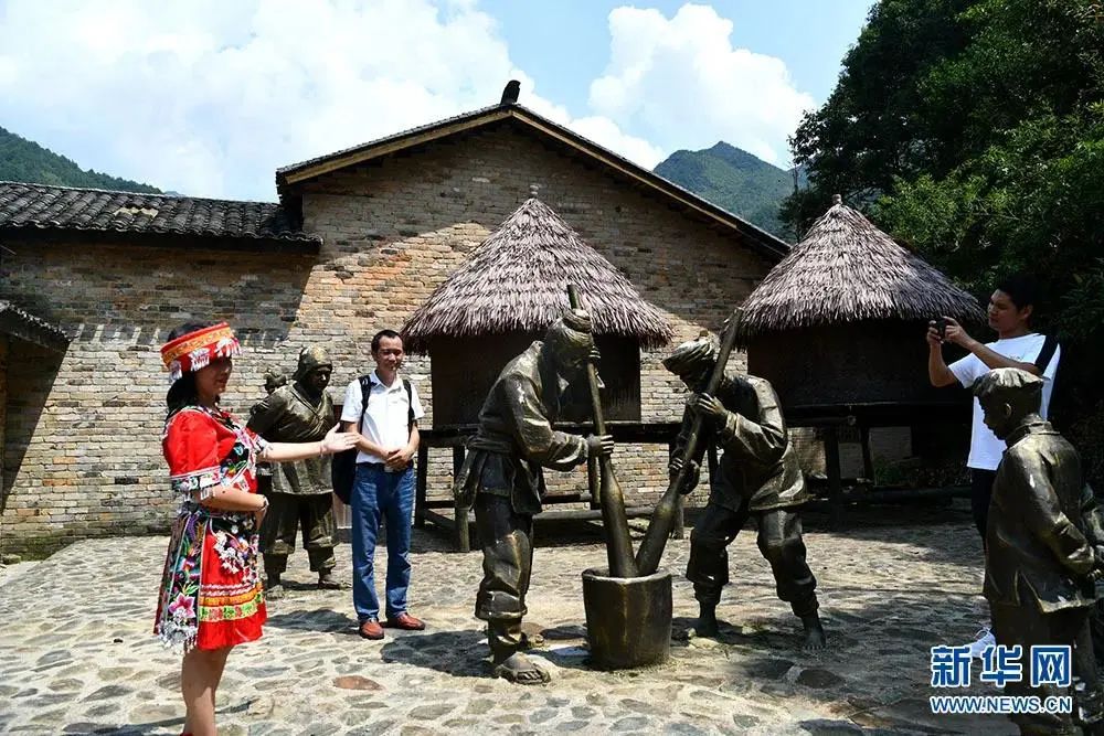 内冲古村寨"瑶"身蝶变旅游名村_云上咸宁