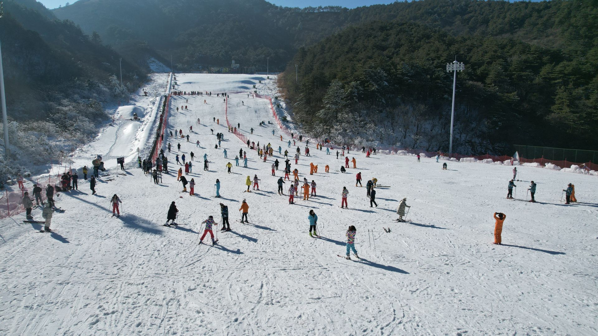 2019世界雪日暨国际儿童滑雪节浏阳大围山开幕__凤凰网