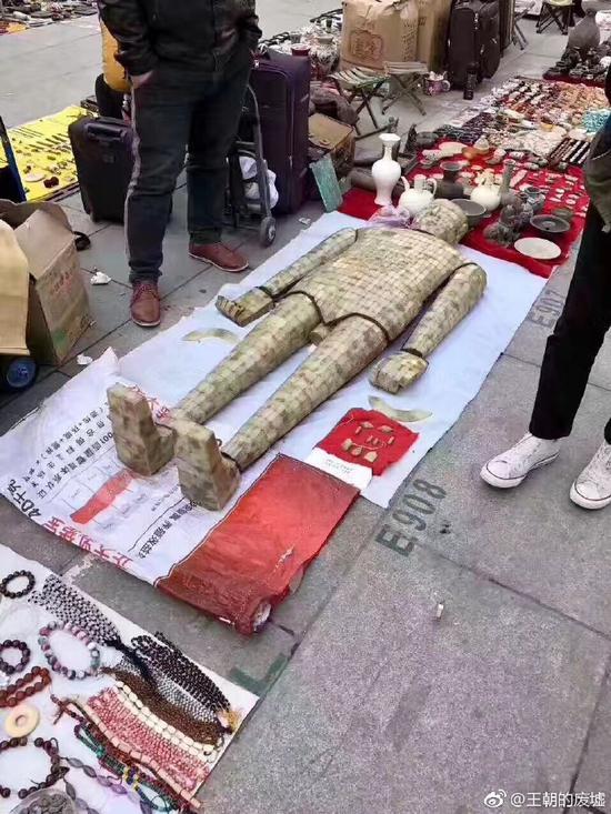 金缕玉衣 金缕玉衣