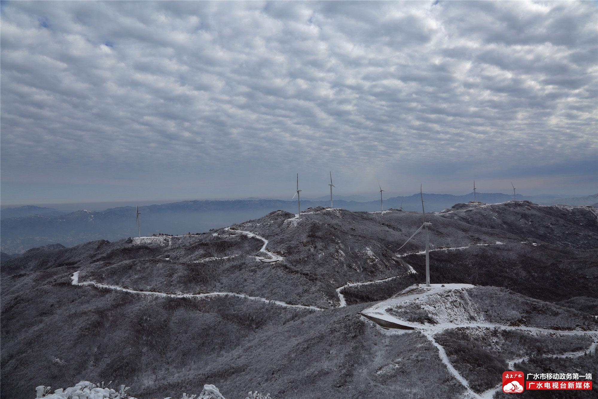 瑞雪兆丰年,三潭金顶现美景_云上广水