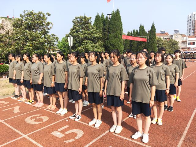 广水市实验高中军训