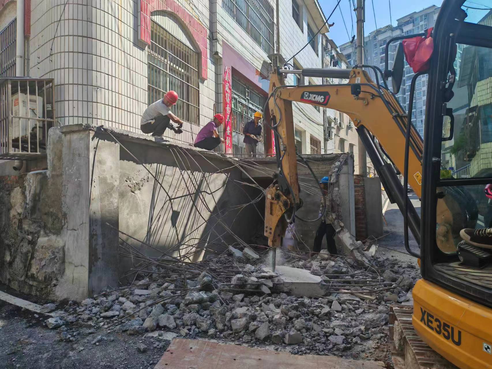 加快推进老旧小区改造 共同营造干净、整洁宜居环境