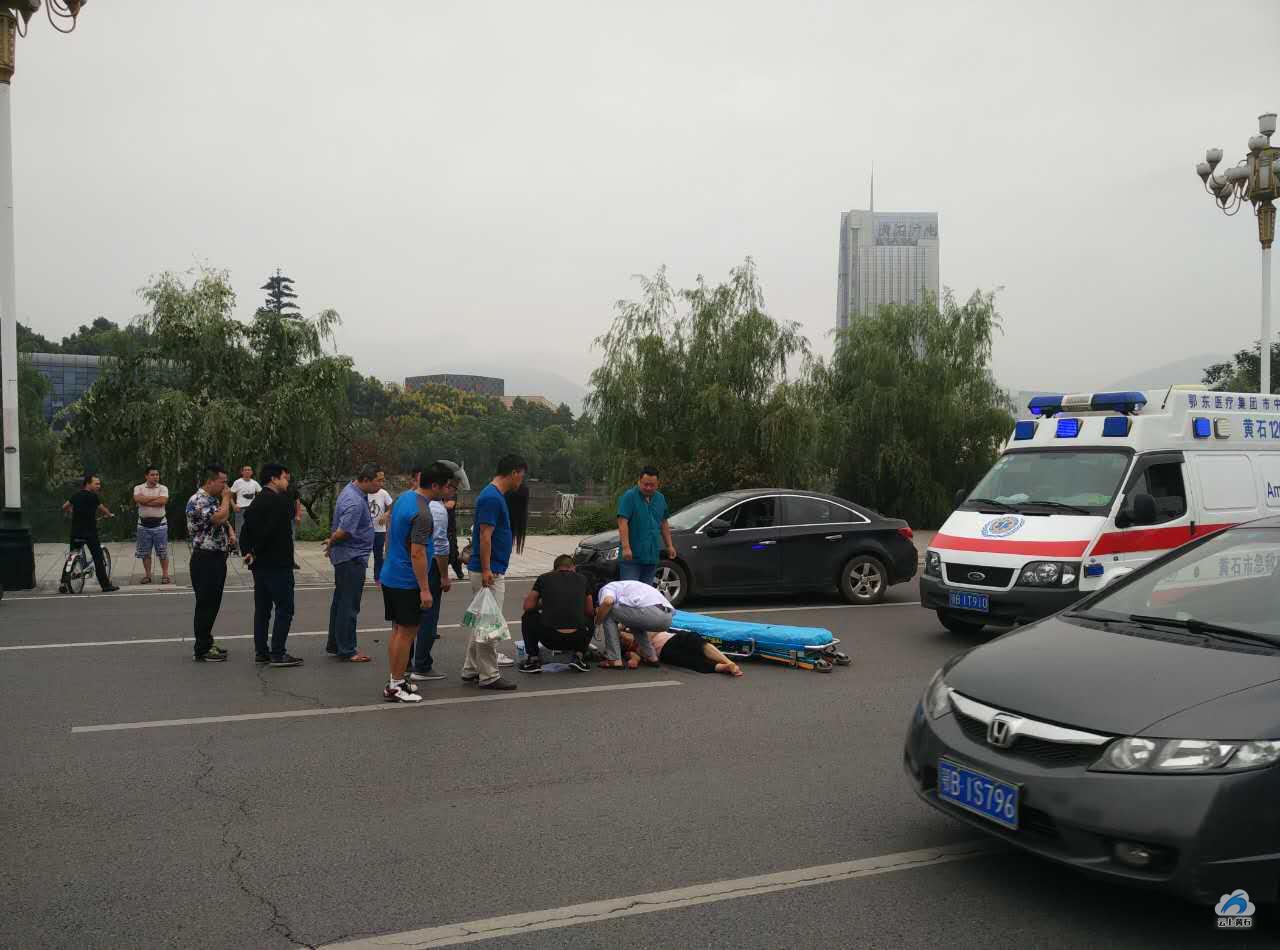 二广高速22车相撞：致5死18伤 公安交警正调查事故原因，全力清障施救 | 北晚新视觉