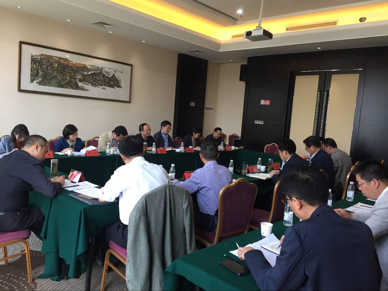 省编办主任饶志国赴黄冈开展互联网放管服改革调研督办