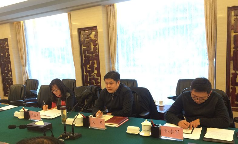 省纪委常委,省监察委员会委员,省法学会兼职副会长艾军一行3人,对襄阳